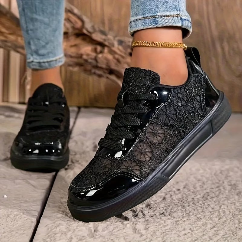 Dentelle Floral Lace Sneakers