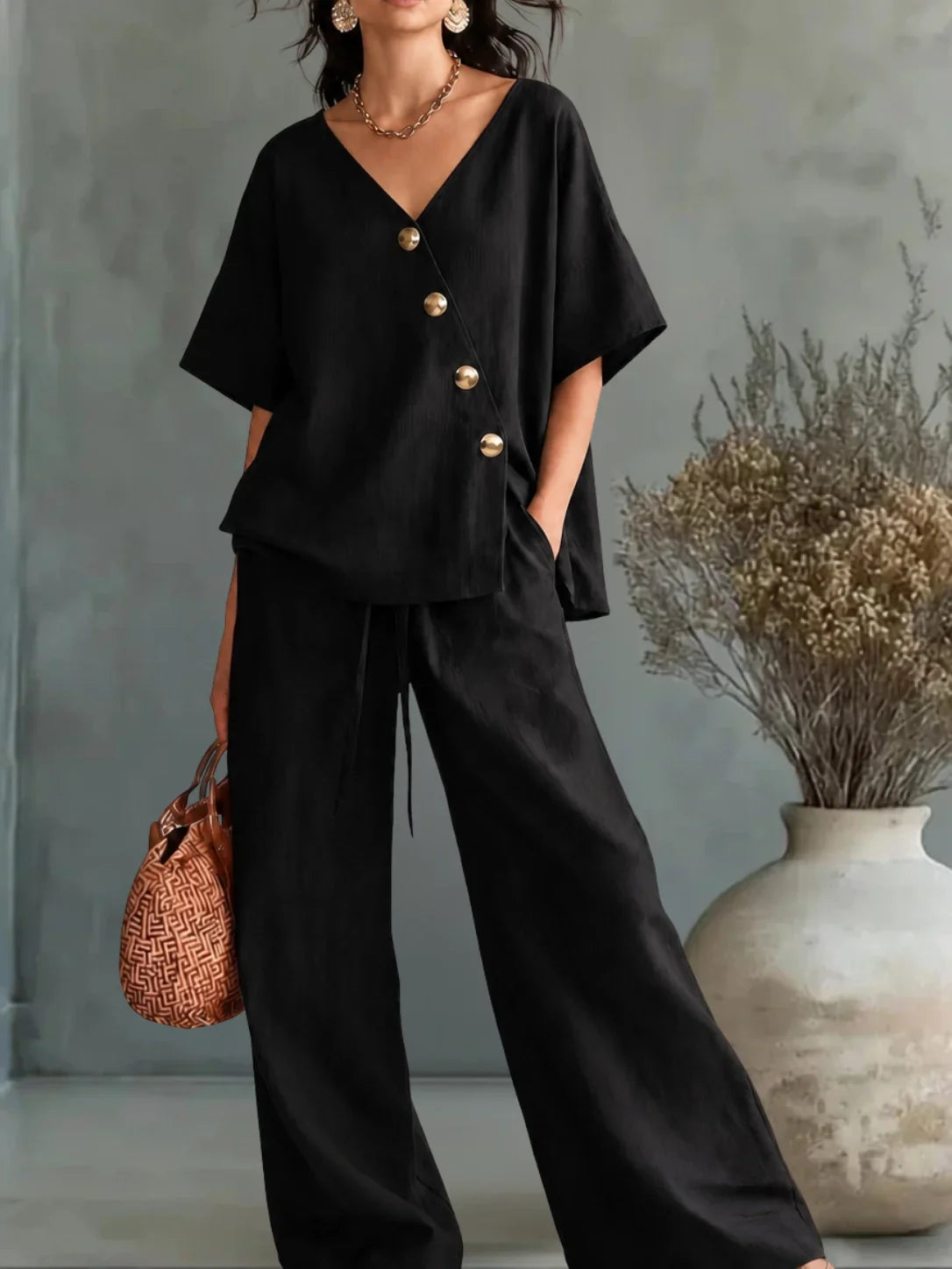 Greta Button Detail Set