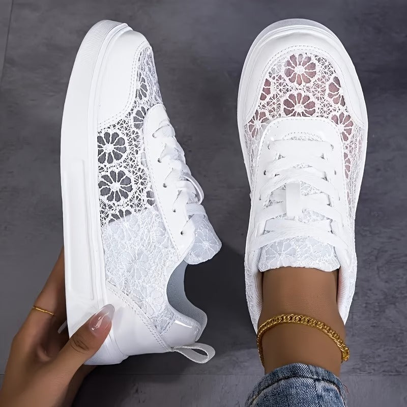 Dentelle Floral Lace Sneakers