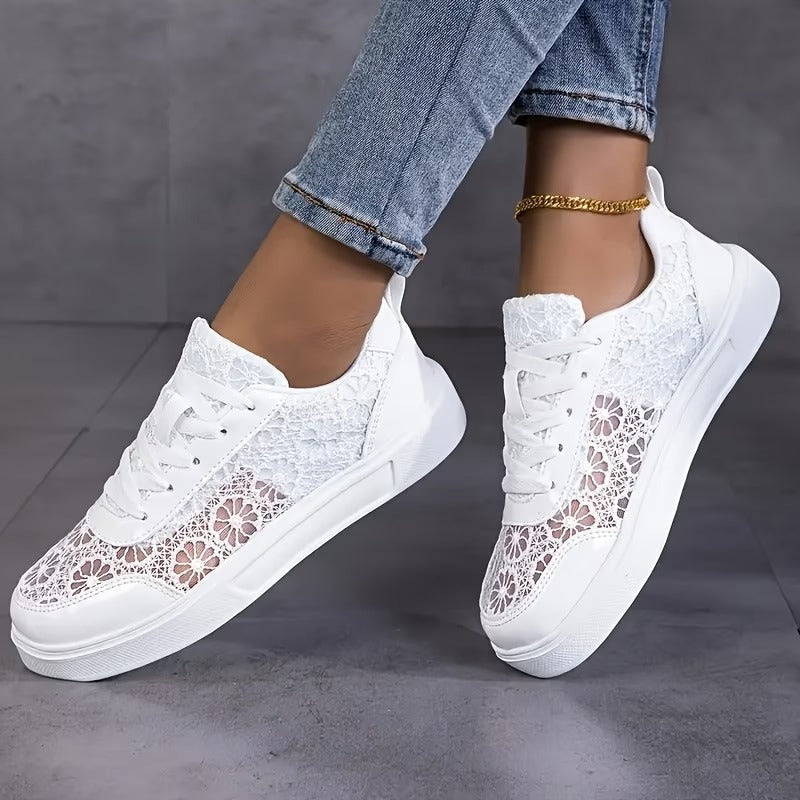Dentelle Floral Lace Sneakers