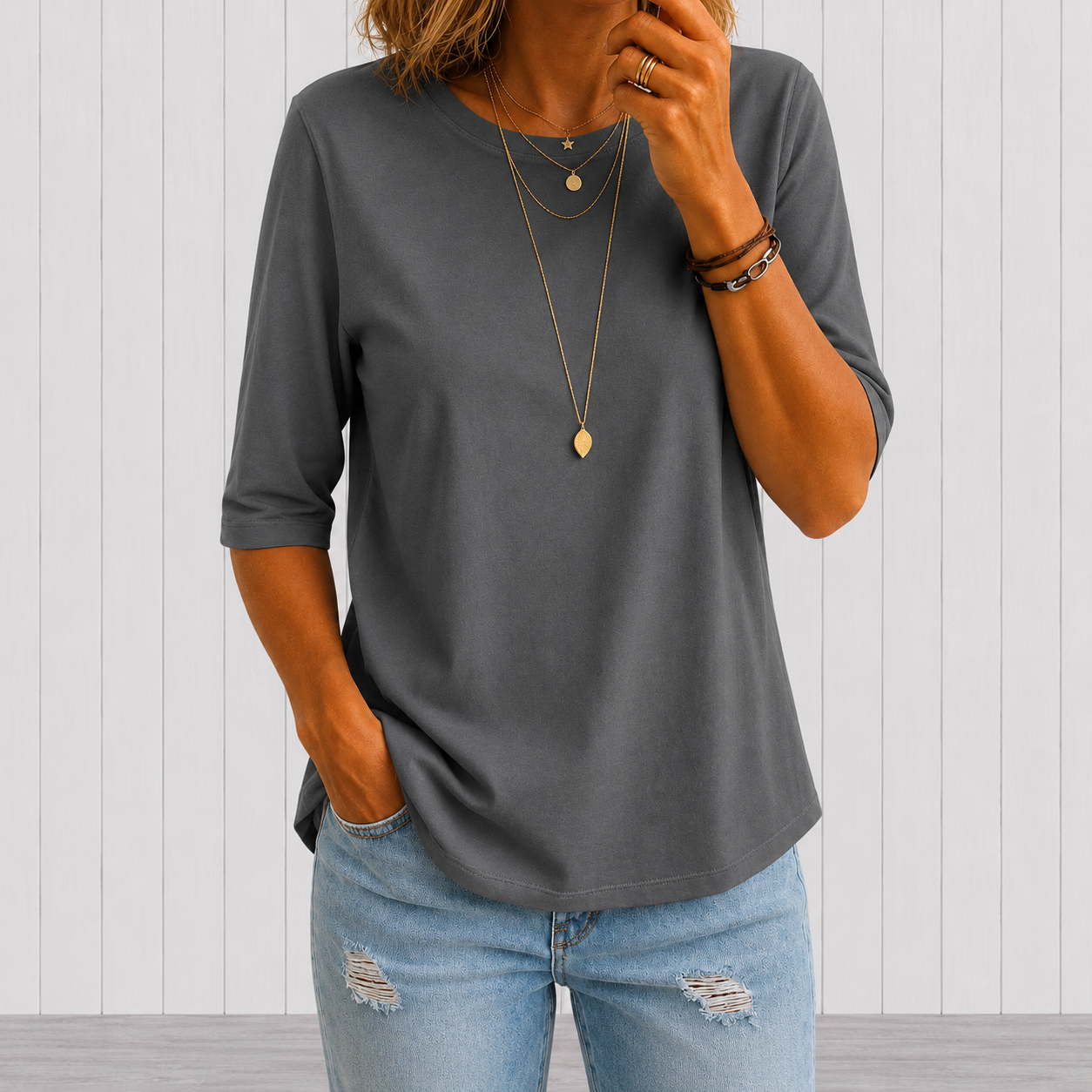 Calvera | Comfort Coverage Tee