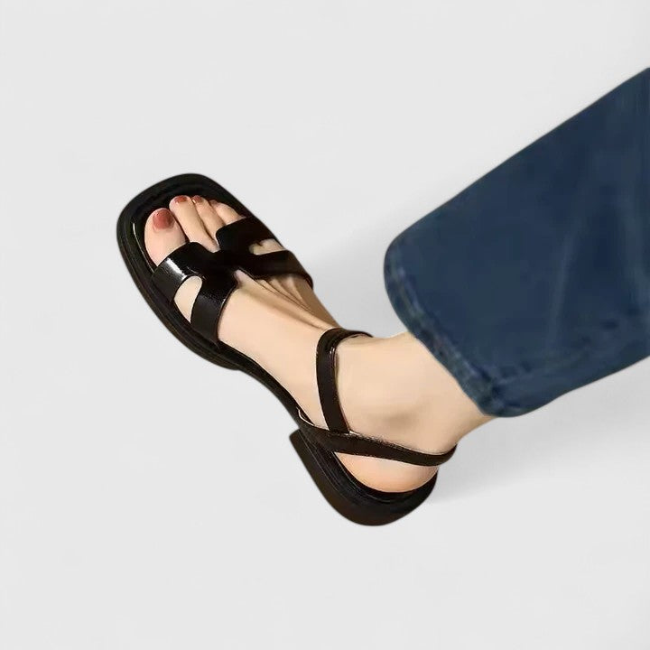 Deliane Sophisticated Flat Sandals