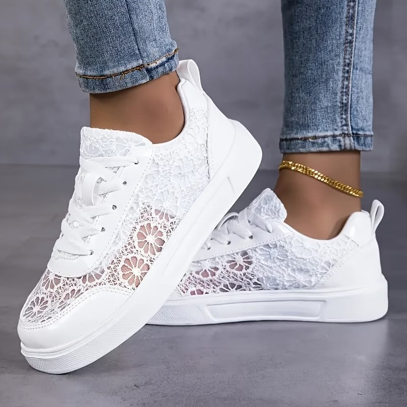 Dentelle Floral Lace Sneakers