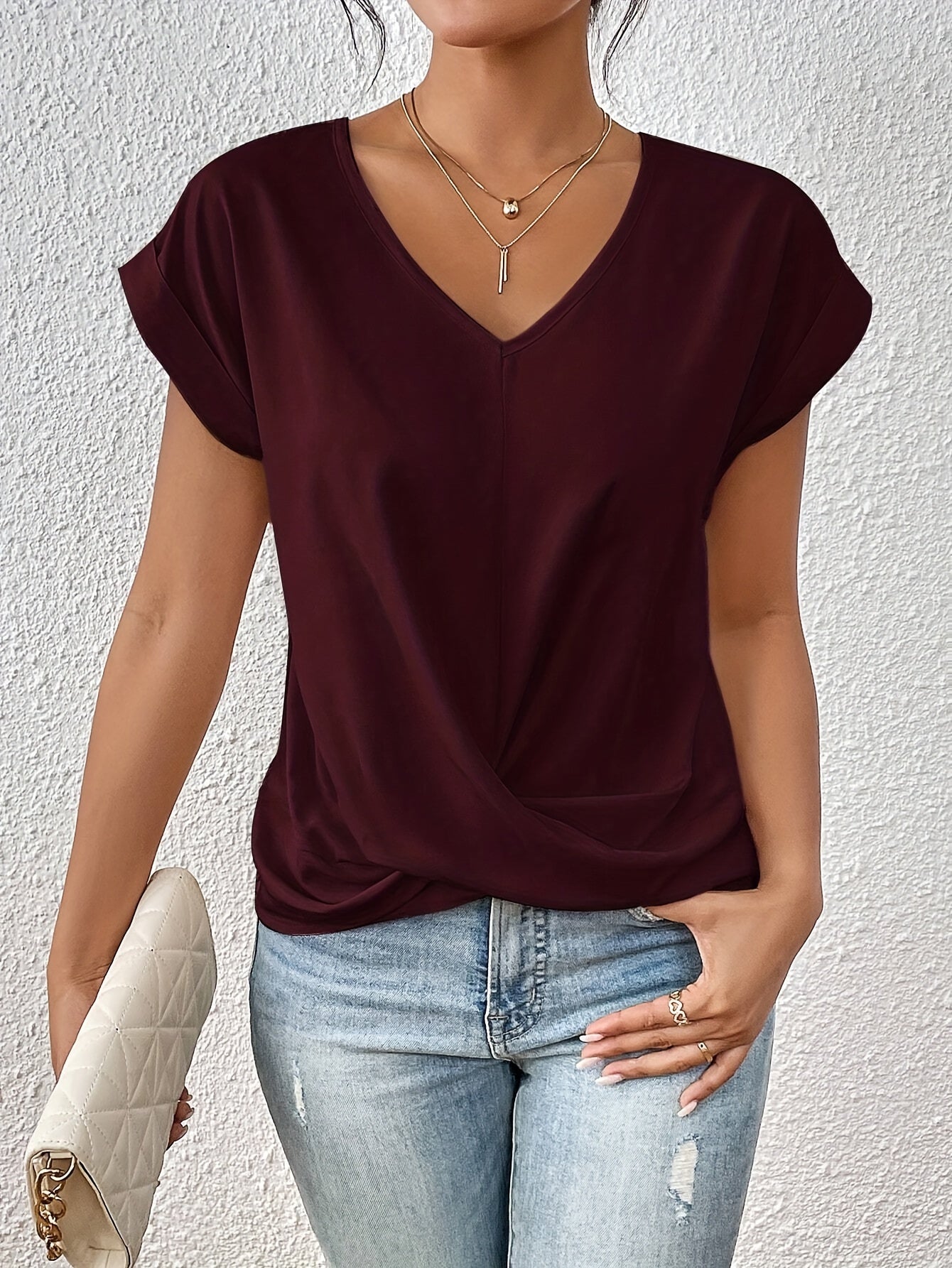 Diane | Casual T-shirt with sweetheart neckline